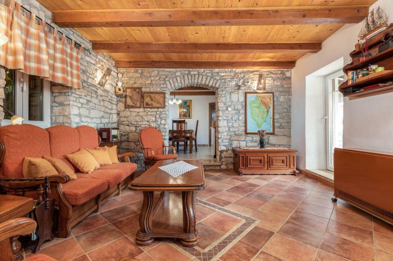 Holiday Home Ana Kanfanar Dış mekan fotoğraf